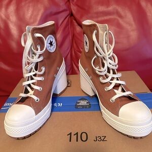 NWB converse chuck 70 de luxe heel high top tawny owl canvas platform sneaker
